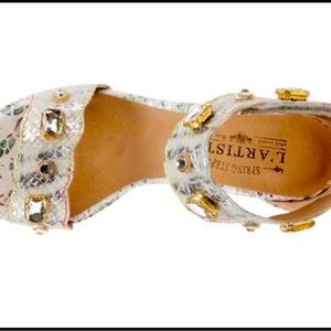 Gorgeous comfy heels by L’Artiste by Spring Step